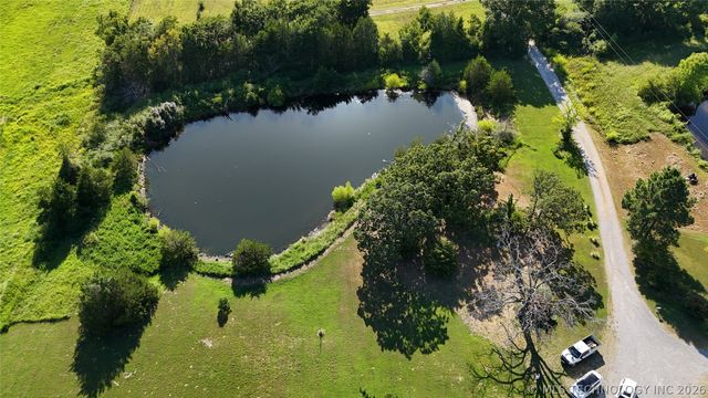 595 NW 1025th, Wilburton, OK 74578