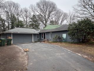 58 Sachem Dr, Barnstable, MA 02632