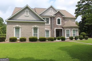 7553 The Lakes Drive, Fairburn, GA 30213