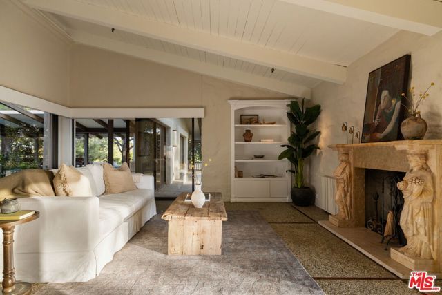 28611 Bamfield Drive, Agoura Hills, CA 91301