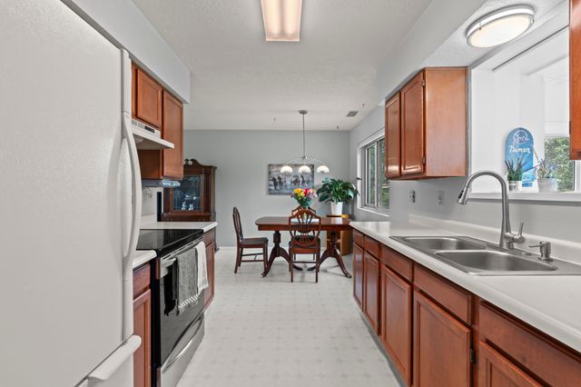 90 Arroyo Coyote Road, Santa Fe, NM 87505