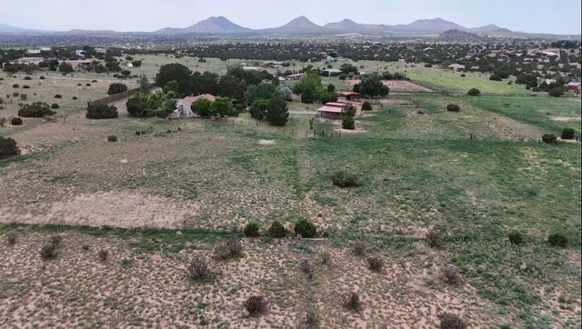 90 Arroyo Coyote Road, Santa Fe, NM 87505
