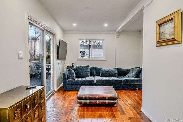 9 Park Place, Great Neck, NY 11024