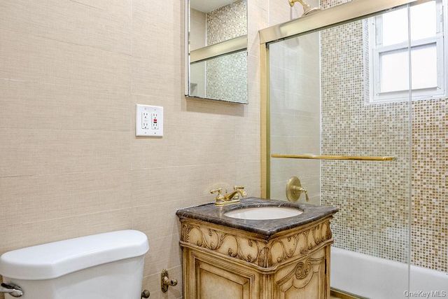 9 Park Place, Great Neck, NY 11024