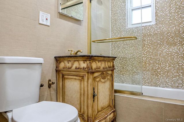 9 Park Place, Great Neck, NY 11024