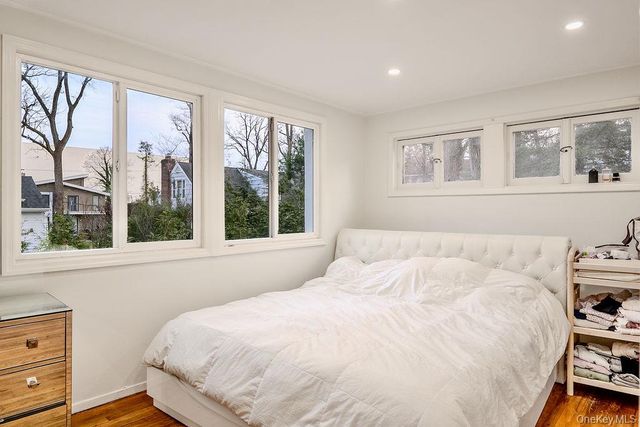 9 Park Place, Great Neck, NY 11024