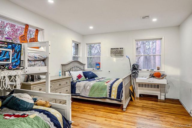 9 Park Place, Great Neck, NY 11024