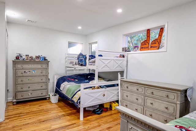 9 Park Place, Great Neck, NY 11024