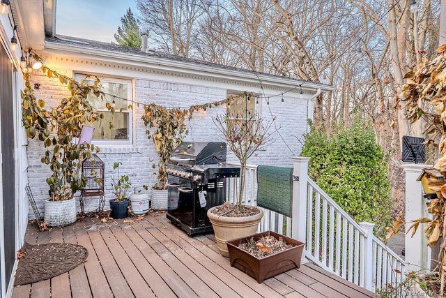 9 Park Place, Great Neck, NY 11024