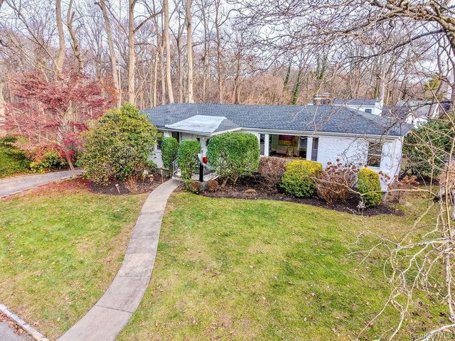 9 Park Place, Great Neck, NY 11024