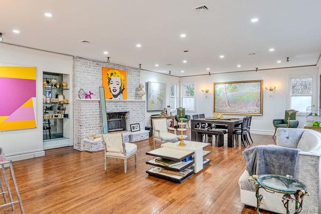 9 Park Place, Great Neck, NY 11024