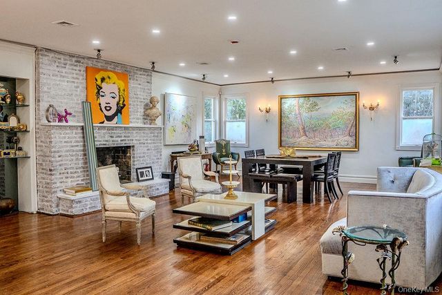 9 Park Place, Great Neck, NY 11024