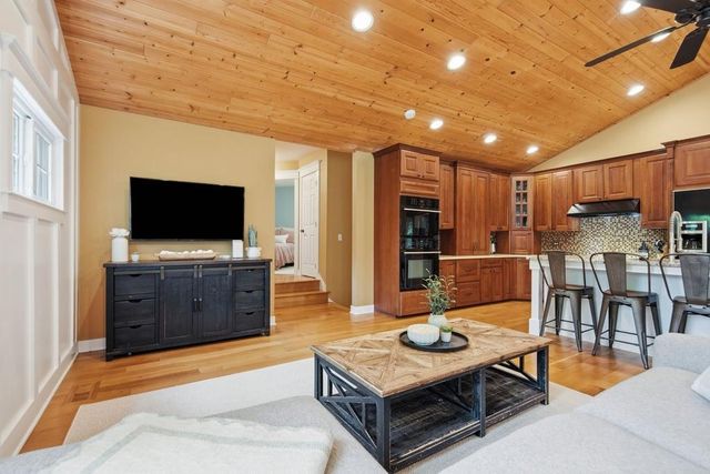 13508 Sunset Trail, Plymouth, MN 55441