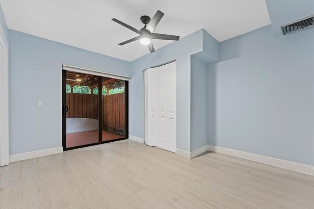 9156d SW 23rd Street, Davie, FL 33324
