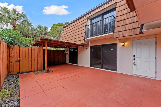 9156d SW 23rd Street, Davie, FL 33324