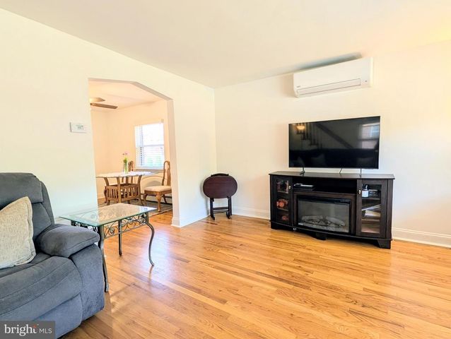 408 DALMAS AVE, Glenolden, PA 19036
