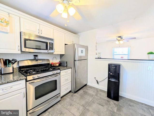 408 DALMAS AVE, Glenolden, PA 19036
