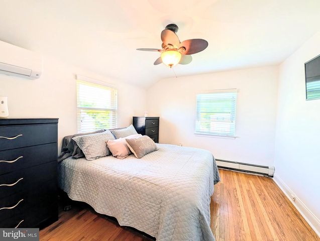 408 DALMAS AVE, Glenolden, PA 19036
