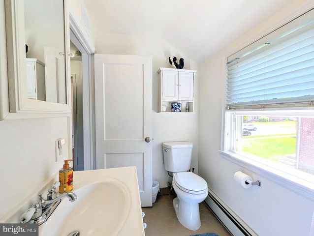 408 DALMAS AVE, Glenolden, PA 19036