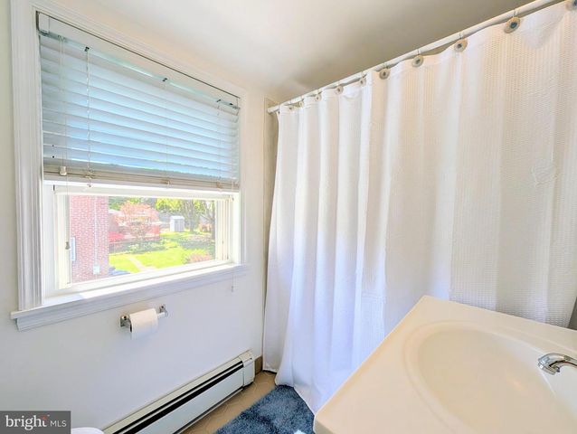 408 DALMAS AVE, Glenolden, PA 19036