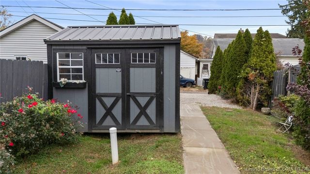 906 W Main Street, Madison, IN 47250