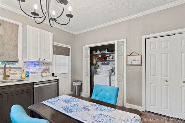 906 W Main Street, Madison, IN 47250