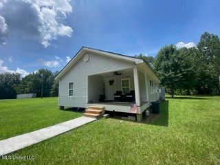 13048 Monticello Rd Road, Hazlehurst, MS 39083