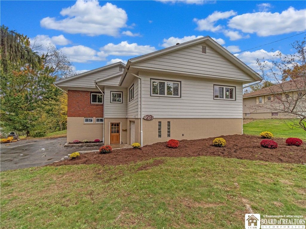 29 East Whallon Street, Chautauqua, NY 14757