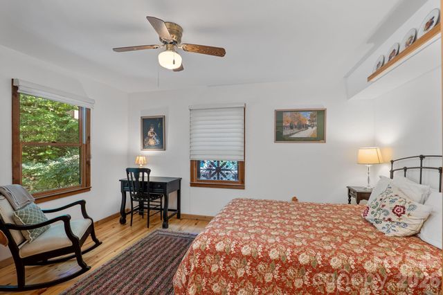 150 Avondale Ridge Road, Asheville, NC 28803