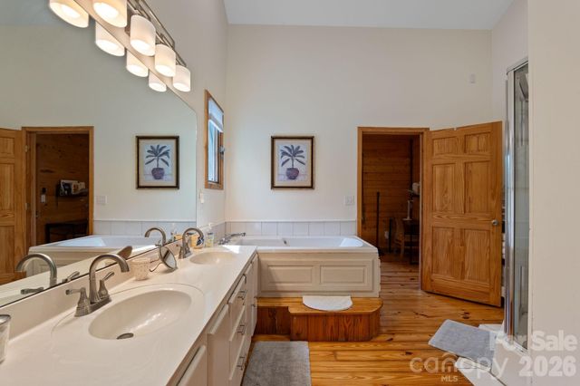 150 Avondale Ridge Road, Asheville, NC 28803