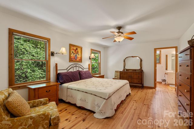 150 Avondale Ridge Road, Asheville, NC 28803