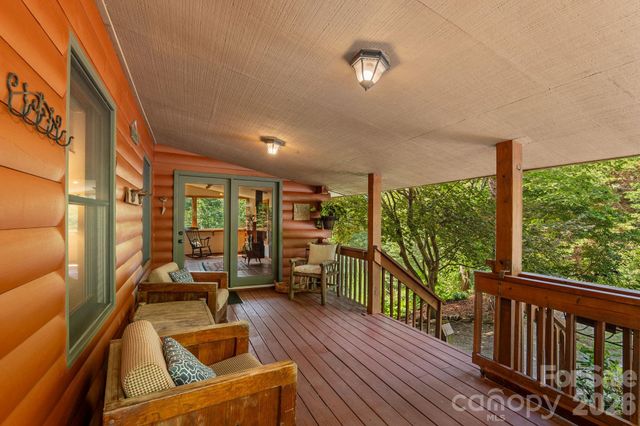 150 Avondale Ridge Road, Asheville, NC 28803