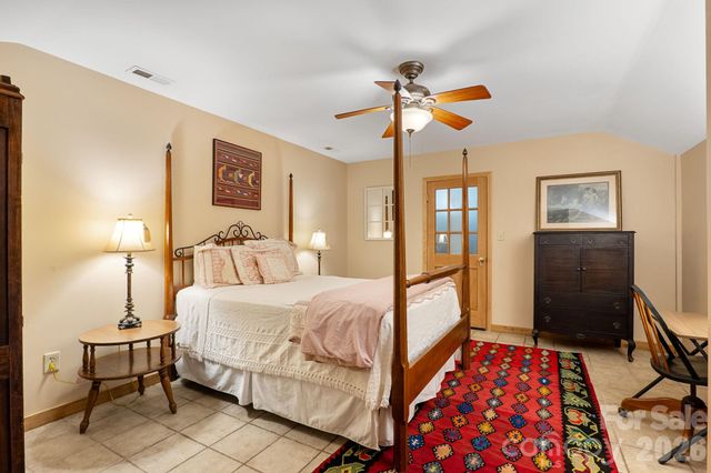 150 Avondale Ridge Road, Asheville, NC 28803