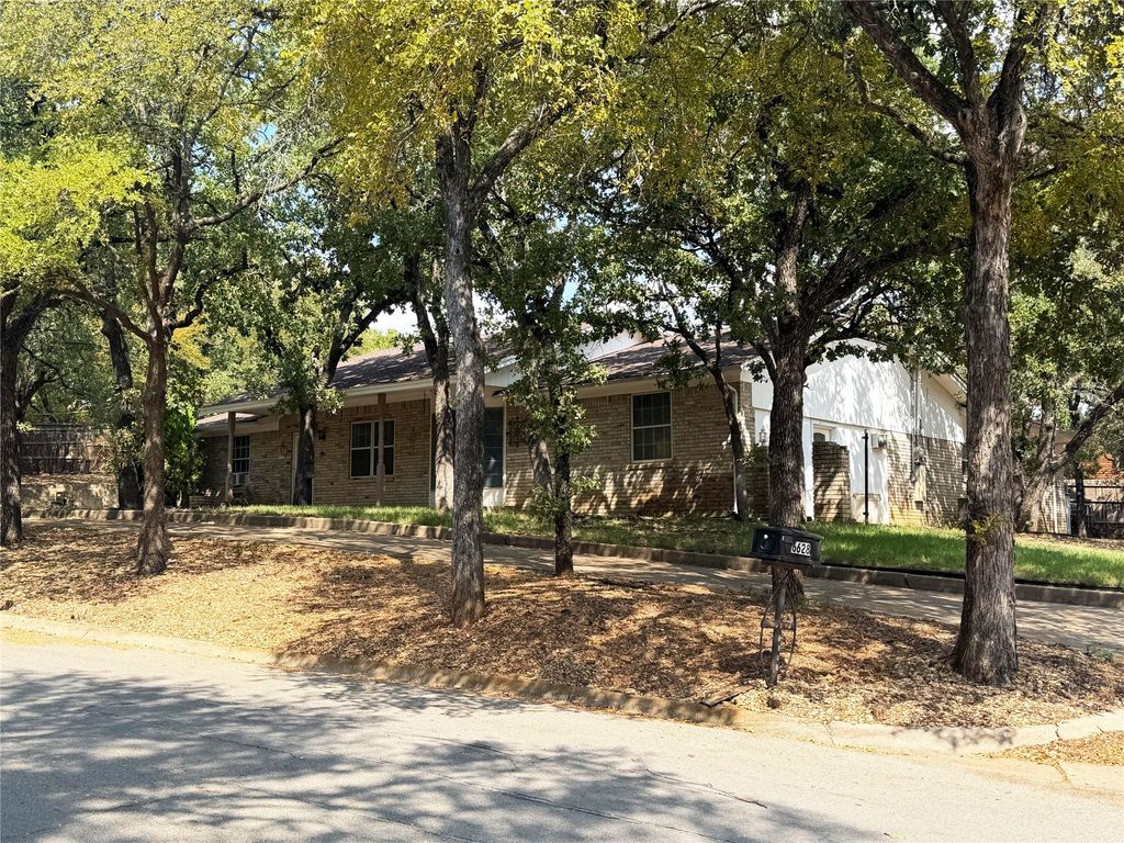6628 Chilton Drive, North Richland Hills, TX 76182 — photo 3