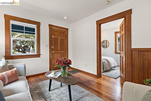 943 56Th St, Oakland, CA 94608