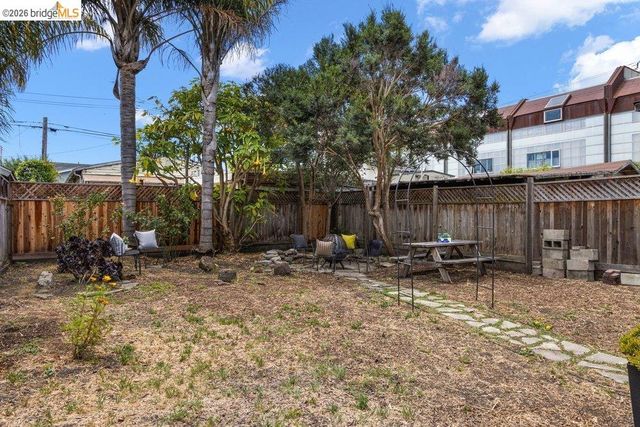 943 56Th St, Oakland, CA 94608