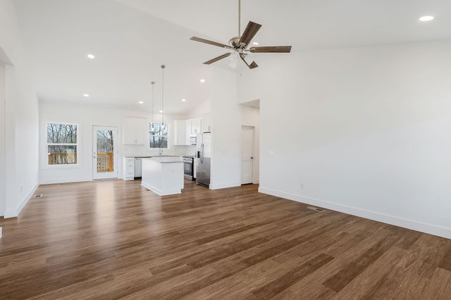 194 Johnson Chapel Rd, Sparta, TN 38583