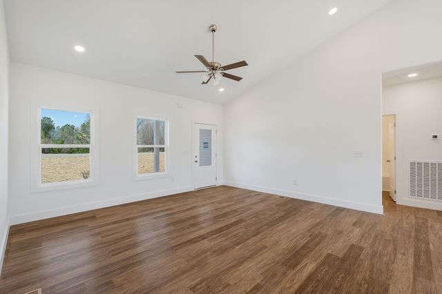 194 Johnson Chapel Rd, Sparta, TN 38583