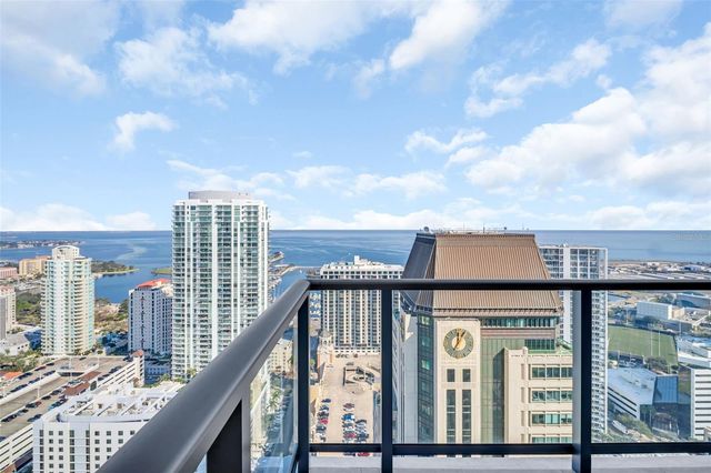 275 1ST AVENUE S 3703, St Petersburg, FL 33701