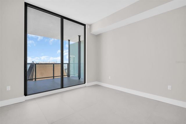 275 1ST AVENUE S 3703, St Petersburg, FL 33701