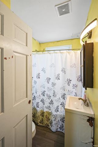 7302 BRADBURY Avenue, Fort Wayne, IN 46809