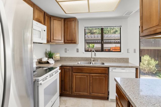 307 Scotia Ln, Novato, CA 94947