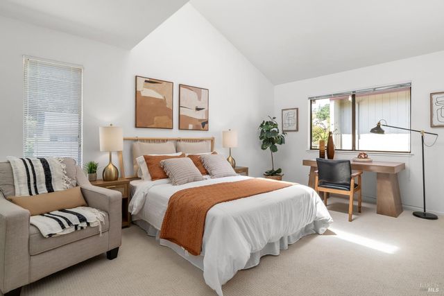 307 Scotia Ln, Novato, CA 94947