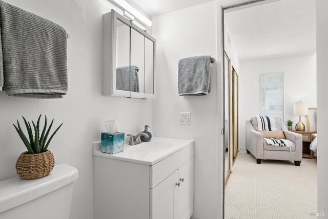 307 Scotia Ln, Novato, CA 94947