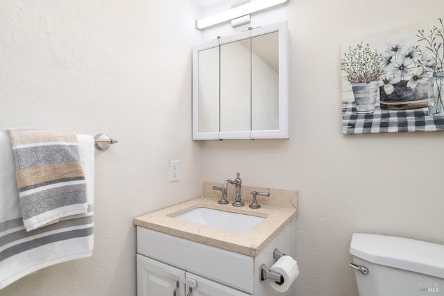 307 Scotia Ln, Novato, CA 94947