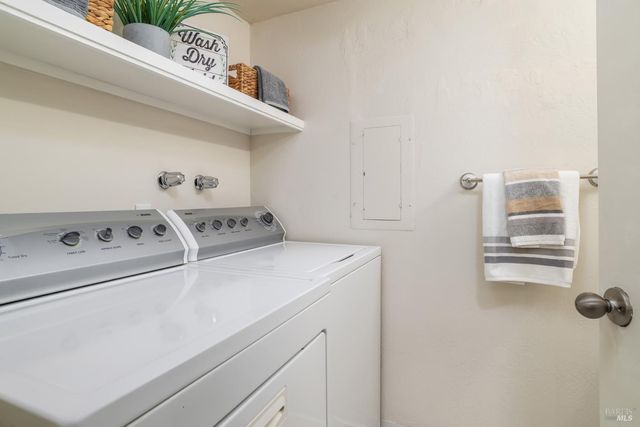 307 Scotia Ln, Novato, CA 94947