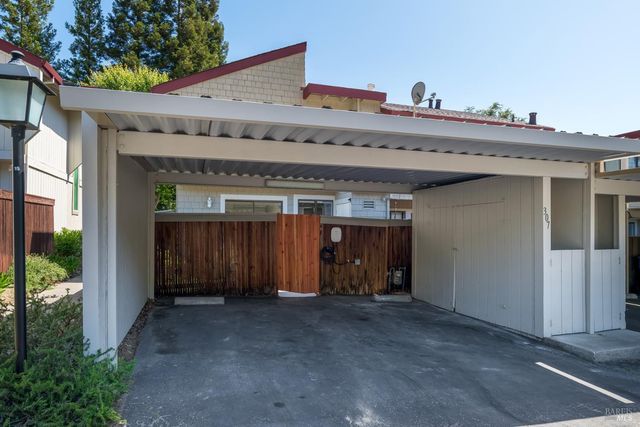 307 Scotia Ln, Novato, CA 94947