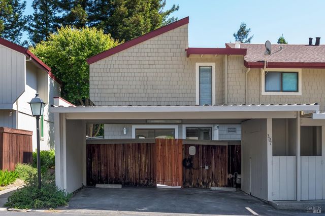307 Scotia Ln, Novato, CA 94947