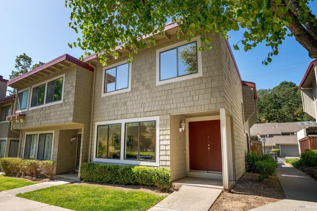 307 Scotia Ln, Novato, CA 94947