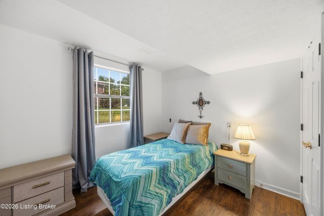 9300 Hillridge Dr, Pewee Valley, KY 40056